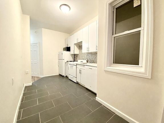 5th image of 488 Amsterdam Ave Frnt 2