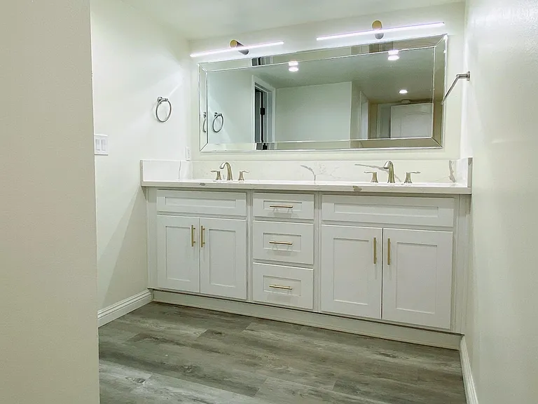 1127 E Del Mar Blvd #315 — Photo 9