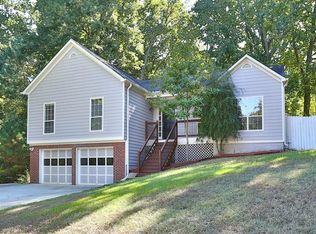 85 Stone Forest Ct, Lawrenceville, GA 30043
