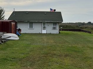 3660 Middle Channel Dr, Harsens Island, MI 48028
