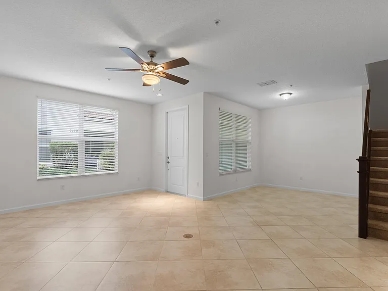 1439 NW 49th Ln — Photo 6