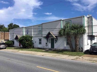 3713-15 N Interstate Hwy #10, Metairie, LA, 70002