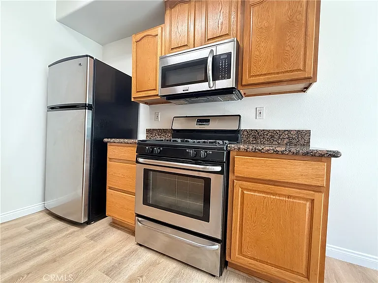 300 E Providencia Ave #111 — Photo 17