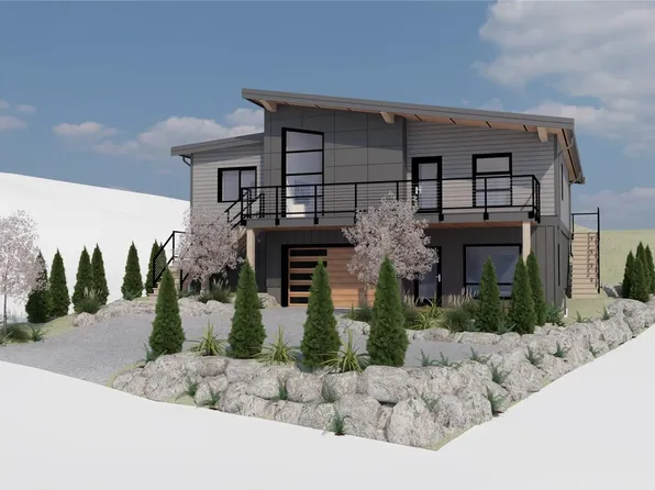 1040 Shore Pine Dr, Ucluelet, BC V0R 3A0