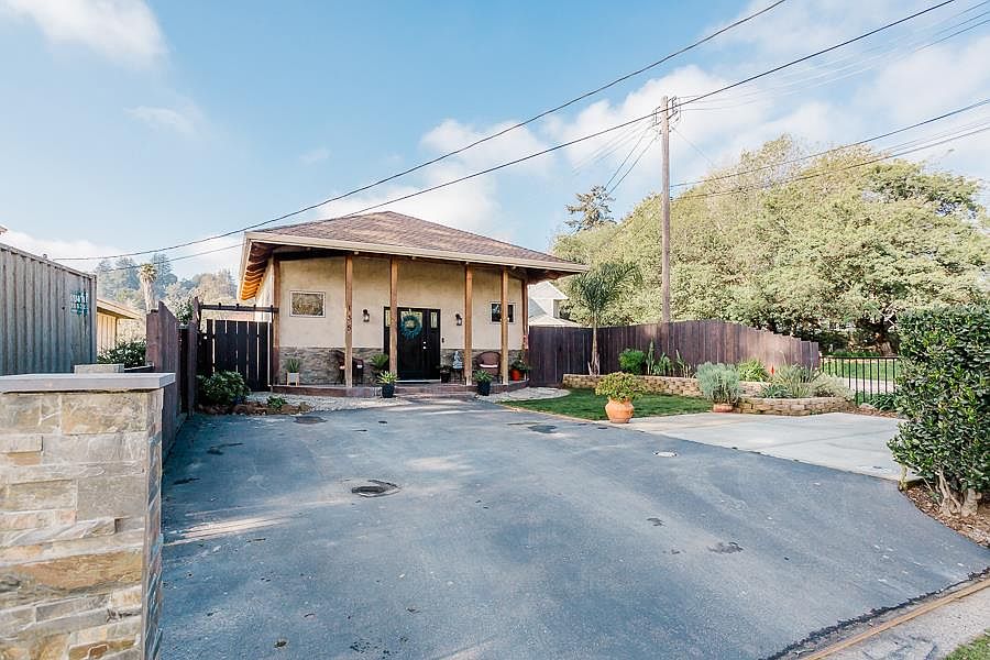 1st image of 135 Little Corral Way