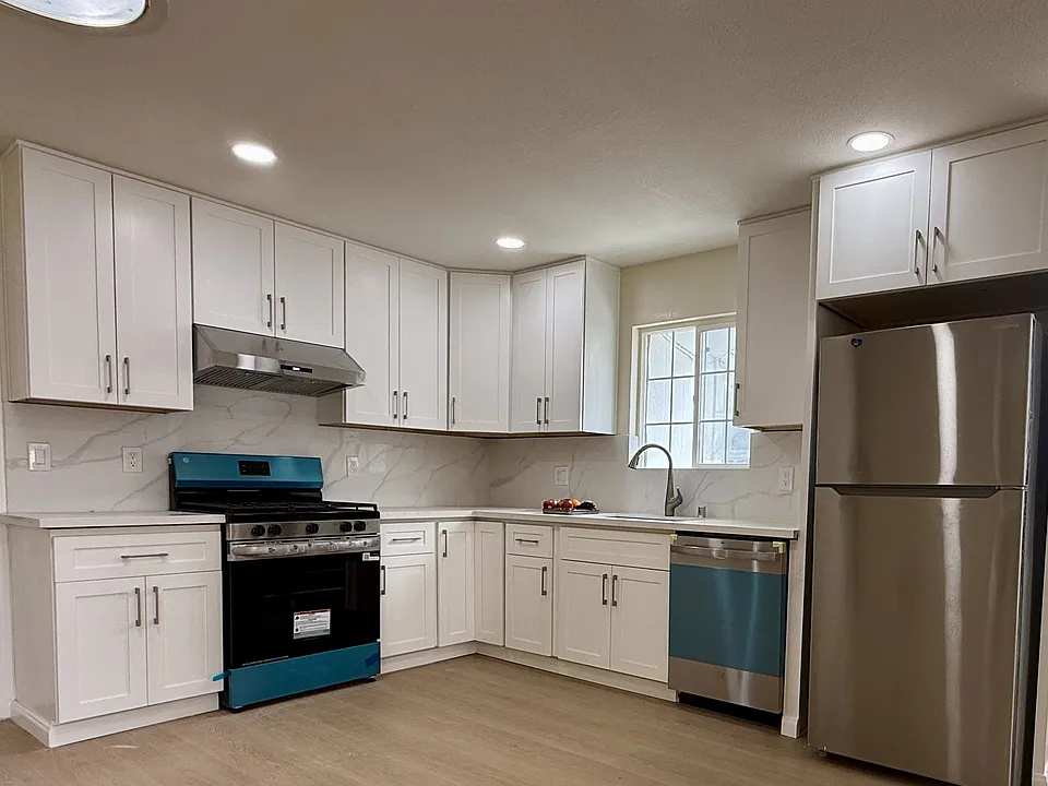 4176 Tamayo St