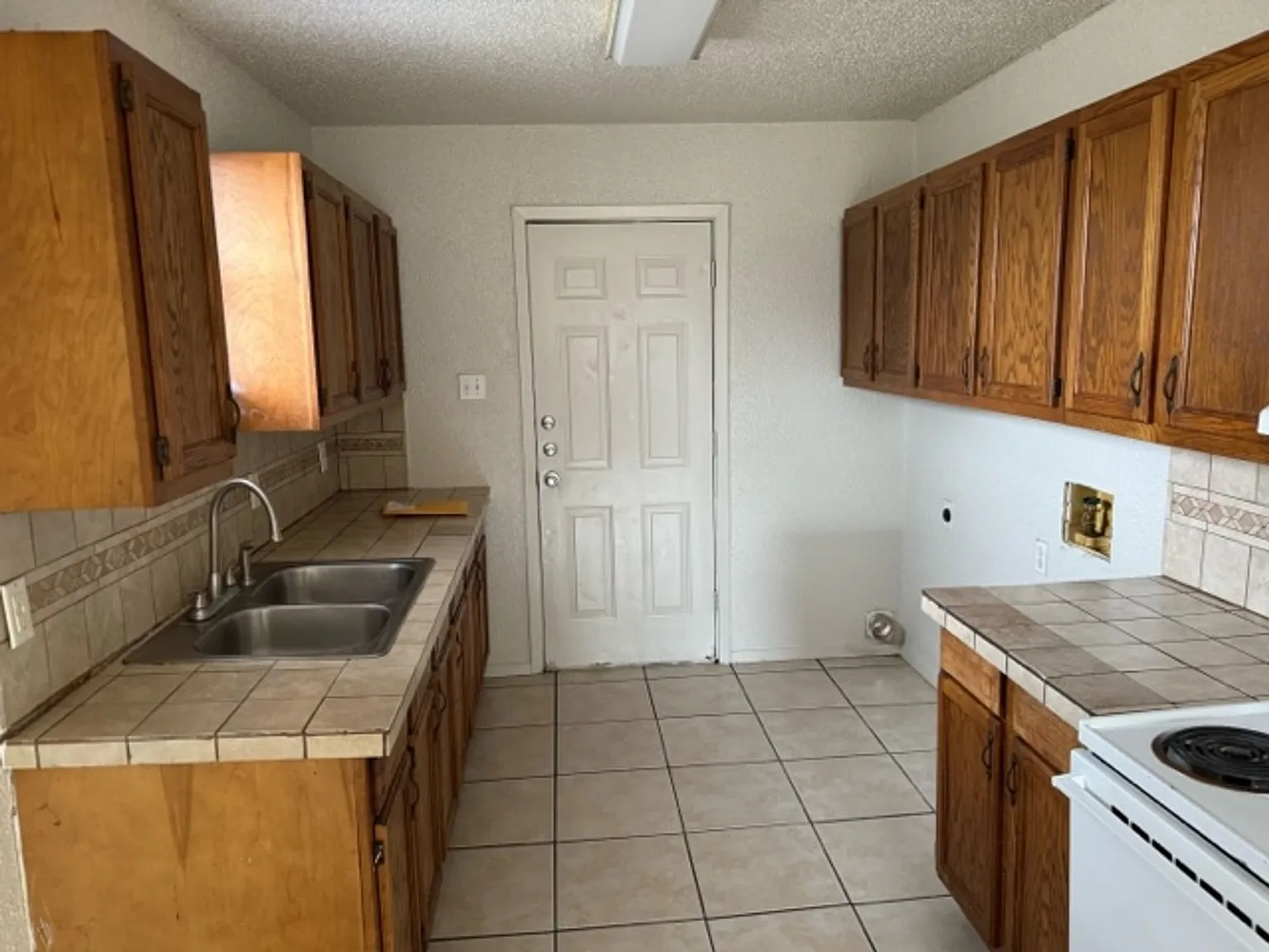 2 bed, 672 sqft, $695 — Photo 4