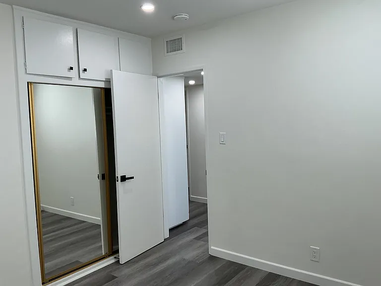 4940 Lennox Blvd #A — Photo 10