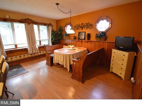4th image of 18732 Breezy Point Dr NE