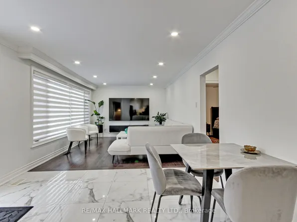 13 Patrick Dr, Aurora, ON L4G 2A6