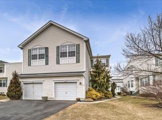 28 Austin St, Tinton Falls, NJ 07712
