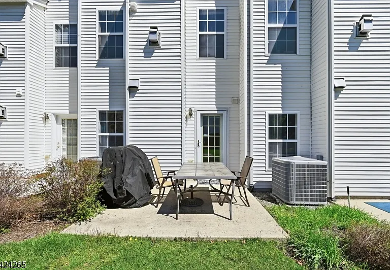 424 Hartford Dr — Photo 40