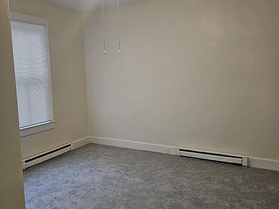 2nd image of 916 Academy St #B
