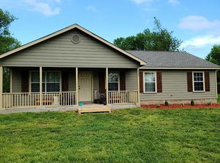 2203 S State Line Rd, Siloam Springs, AR 72761