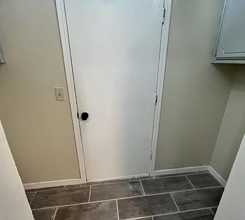 5th image of 1075 Mulbury Mansion