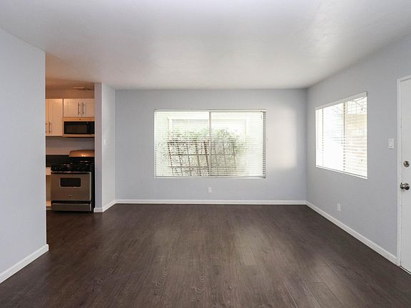 5th image of 350 Wisconsin Ave APT 3