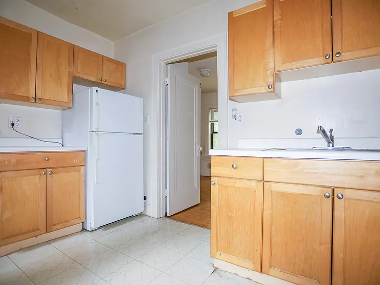 2956 N Seeley Ave #2 — Photo 6