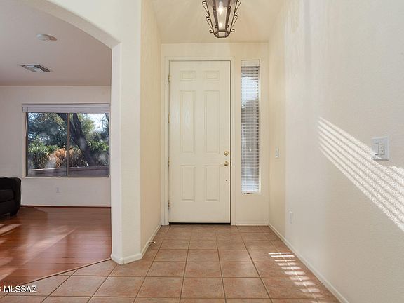 5th image of 1047 N Cowboy Canyon Dr