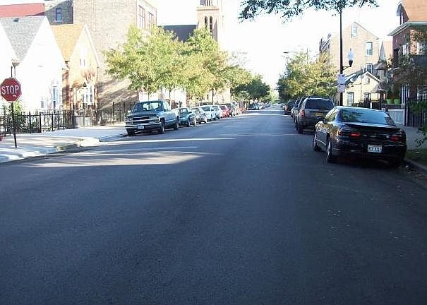 2nd image of 2333 S Hoyne Ave