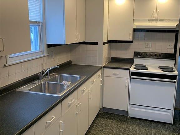 2nd image of 260 Erskine Ave