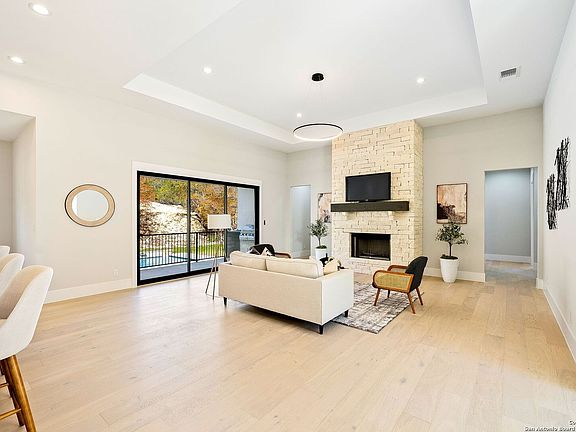 5th image of 205 Eagle Drive