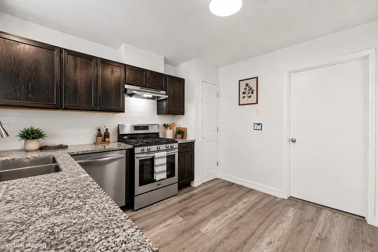 3 bed, 2.5 bath, 1519 sqft, $1,750 — Photo 4