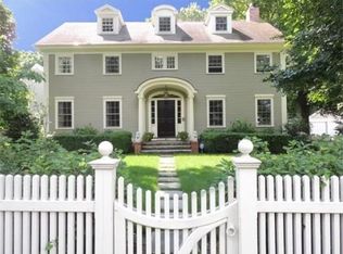 59 Benvenue St, Wellesley, MA 02482