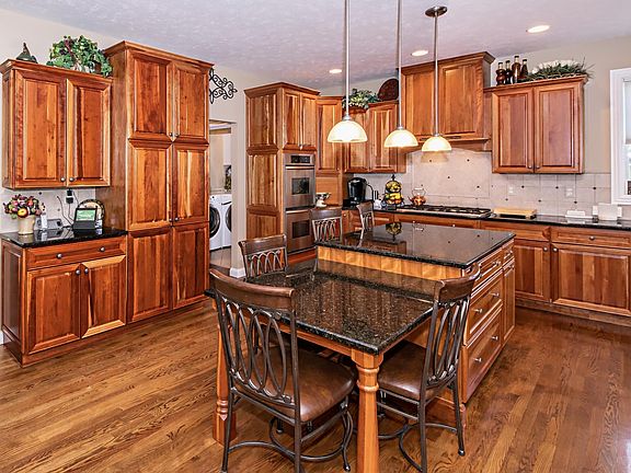5th image of 4438 Preserve Pl