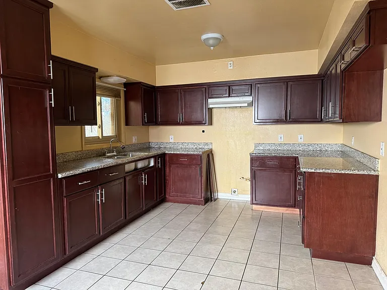 38766 E Williams St — Photo 2