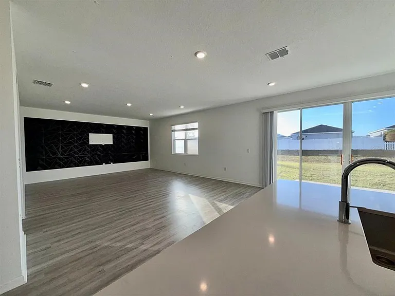 1209 Mattie Pointe Blvd — Photo 5