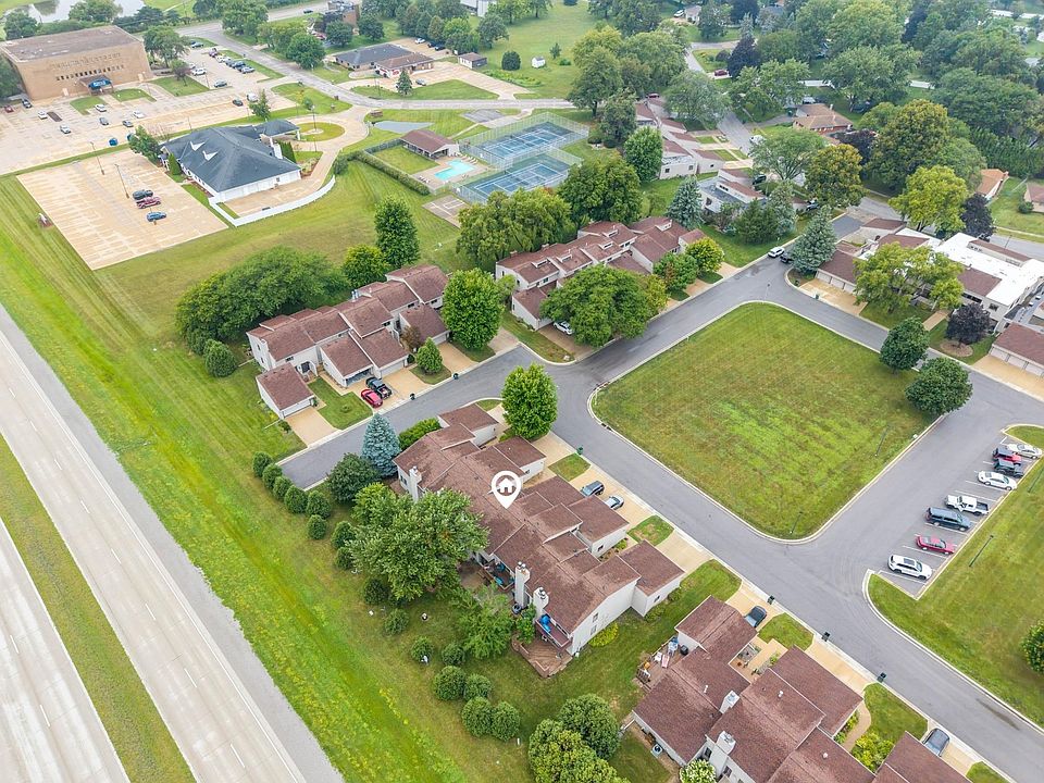 2nd image of 912 Prairie Meadow Ct