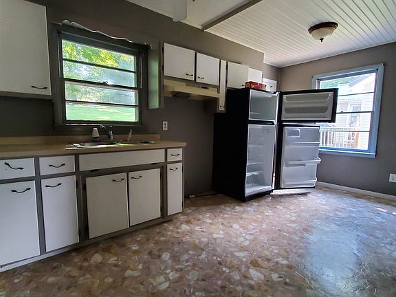 3rd image of 108 Rachel Ct