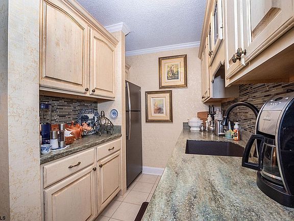5th image of 935 Ocean Ave APT 222