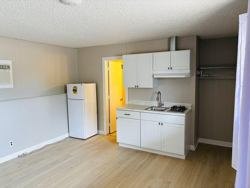 1st image of 219 W Converse St #11504262