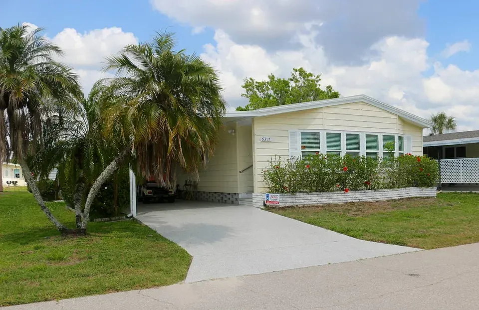 6357 Lichfield Ln