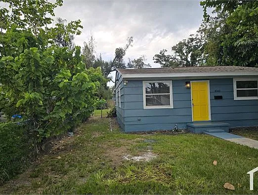 4 bed, 1015 sqft, $2,395 — Photo 3