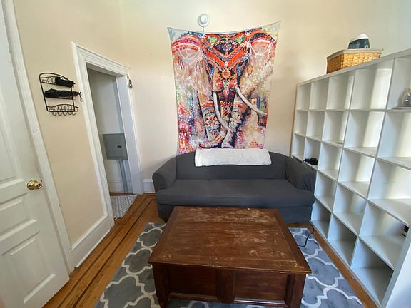 3rd image of 1243 E Susquehanna Ave APT 1R