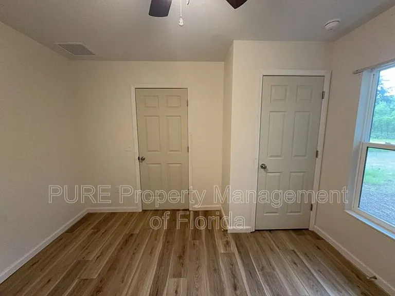 11330 NE 66th Ln — Photo 30