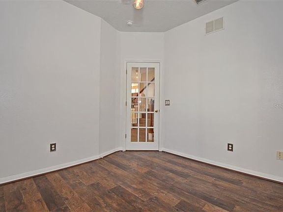 4th image of 1137 Indigo Dr