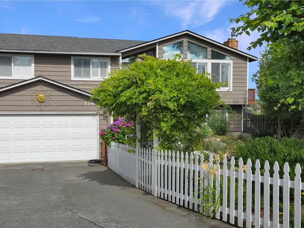 178 NW Captain Court, Oak Harbor, WA 98277