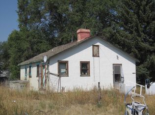 908 Lane 11, Powell, WY 82435