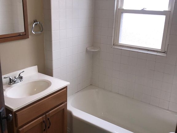 2nd image of 604 Morgantown Ave