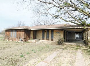 1010 W Mesquite Ave, Rogers, TX 76569