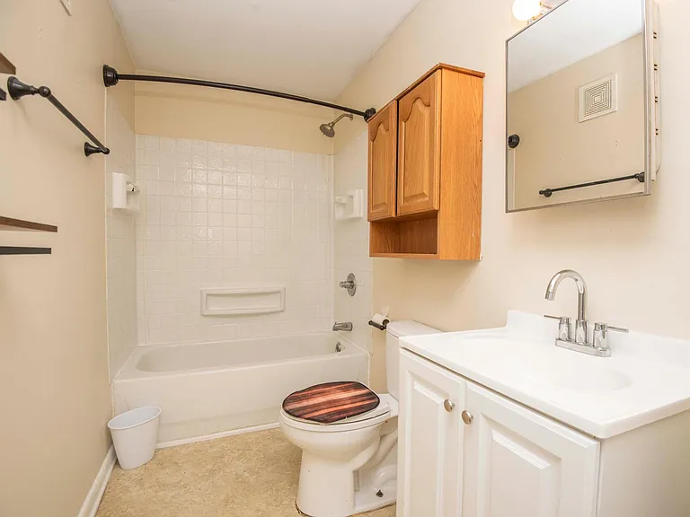1705 Washington Ave #2 — Photo 8