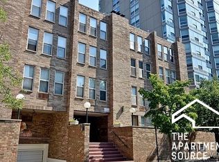 740 W Gordon Ter #312, Chicago, IL 60613