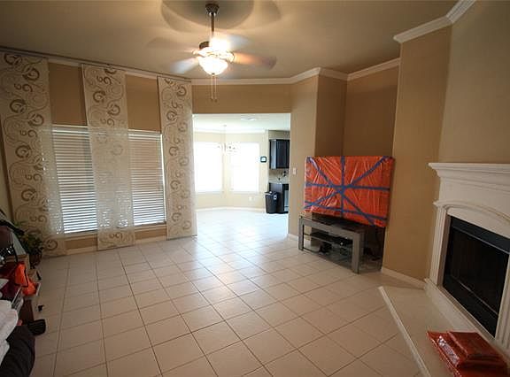 4th image of 1506 Grey Willow Ln
