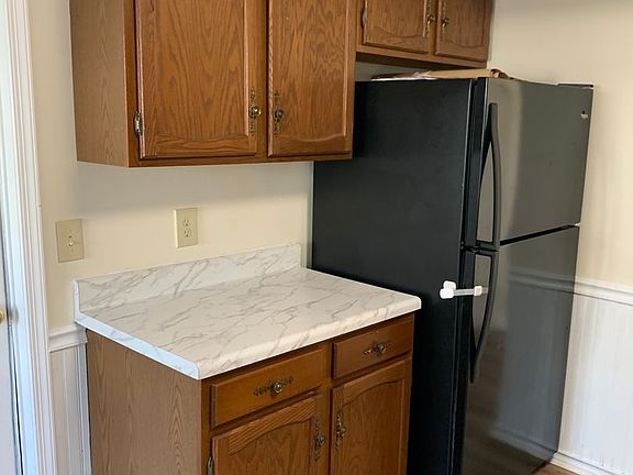 3rd image of 4941 Cliffony Dr