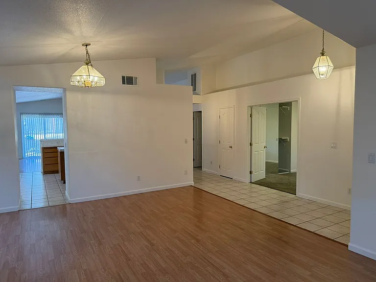 5331 Navajo Way — Photo 3