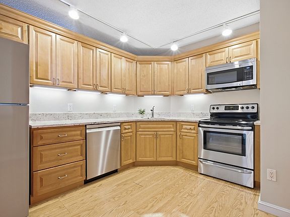3rd image of 151 Coolidge Ave APT 712