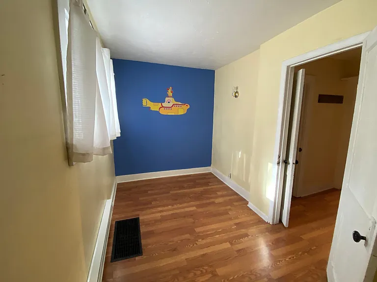 405 Wood St — Photo 11